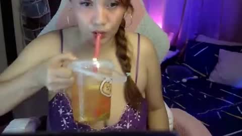 QueenHennessy online show from 18, 4, 2026