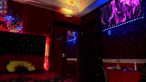 Lily online show from 23, 2, 2025