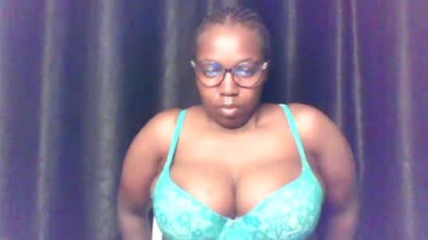 Snapshot of queen_melanine chatting on 27, 6, 2026 QUEEN online show from 27, 6, 2026