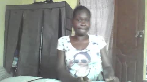 Snapshot of queen_mellany chatting on 25, 9, 2025 queen_mellany online show from 25, 9, 2025