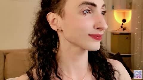 Snapshot of queen_of_tease chatting on 19, 2, 2026 queen_of_tease online show from 19, 2, 2026