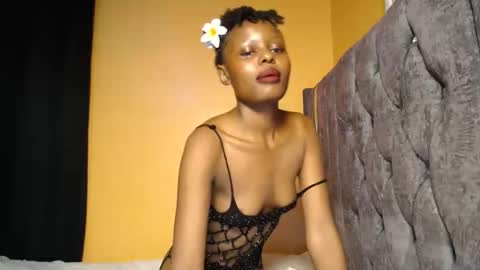 Snapshot of queen_sashavixen chatting on 2, 2, 2026 queen_sashavixen online show from 2, 2, 2026