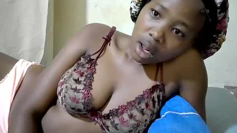 queen_slender online show from 25, 7, 2026