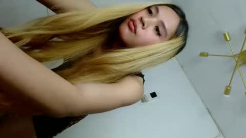 CALL ME YOUR QUEEN AIVY1 online show from 22, 10, 2025