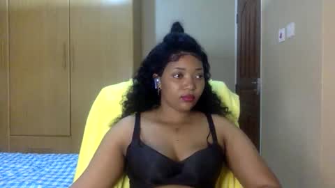 Queenbebony2 online show from 14, 9, 2025
