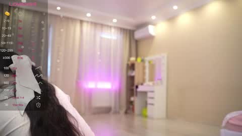 Nelly  INSTA  queenelia  online show from 11, 4, 2026