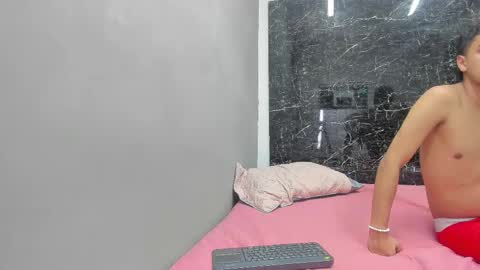 Snapshot of queenie_quinn09 chatting on 6, 3, 2025 queenie_quinn09 online show from 6, 3, 2025