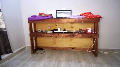 Nina online show from 2, 10, 2025