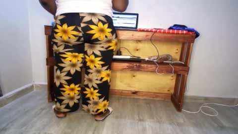 Nina online show from 16, 10, 2025