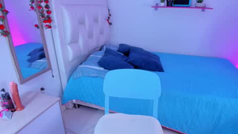 Andrea  online show from 18, 12, 2025