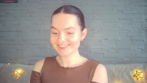 QueenOfModels online show from 2, 4, 2026