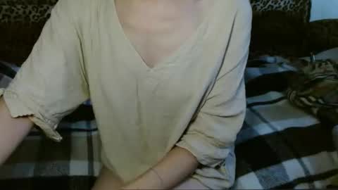Snapshot of queenoftenderness chatting on 2, 12, 2024 queenoftenderness online show from 2, 12, 2024