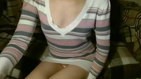Snapshot of queenoftenderness chatting on 15, 12, 2024 queenoftenderness online show from 15, 12, 2024