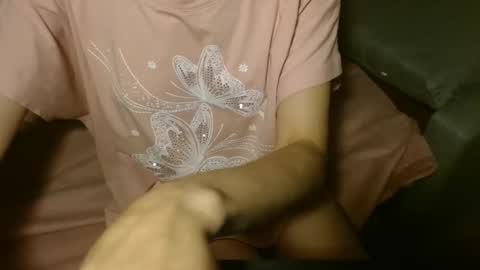 Snapshot of queenoftenderness chatting on 28, 11, 2025 queenoftenderness online show from 28, 11, 2025