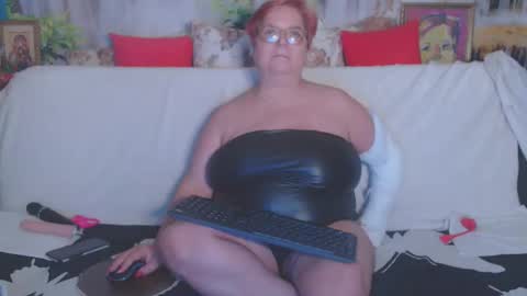 QueenPammy online show from 28, 2, 2025