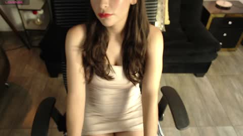 Snapshot of queenpink777 chatting on 5, 1, 2025 Rose online show from 5, 1, 2025