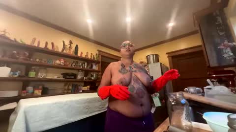 Queen Hilarity online show from 18, 3, 2026