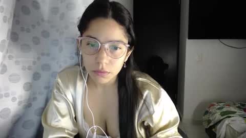 Snapshot of queenvictoria2023 chatting on 28, 3, 2026 Paola online show from 28, 3, 2026