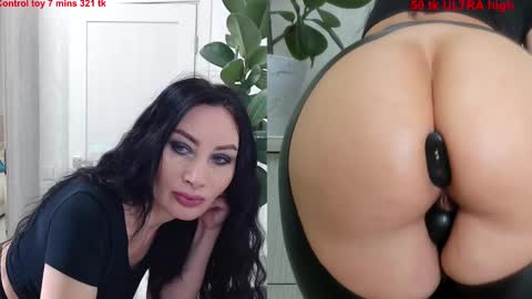 Snapshot of queenviktoria chatting on 5, 3, 2025 Viktoria online show from 5, 3, 2025
