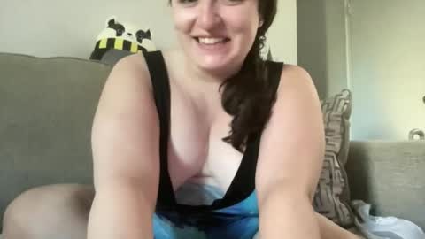 Queen Violette online show from 3, 6, 2026