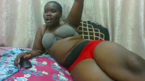 Snapshot of queenvivy chatting on 5, 7, 2026 VIVIAN online show from 5, 7, 2026