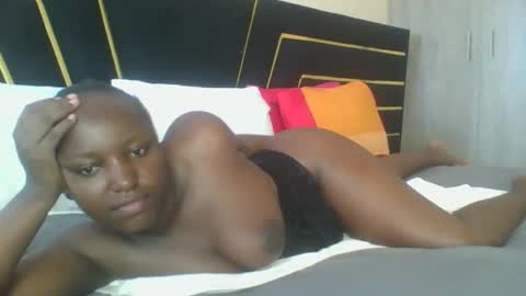 Snapshot of quinn_ce_ chatting on 15, 11, 2025 quinn_ce_ online show from 15, 11, 2025