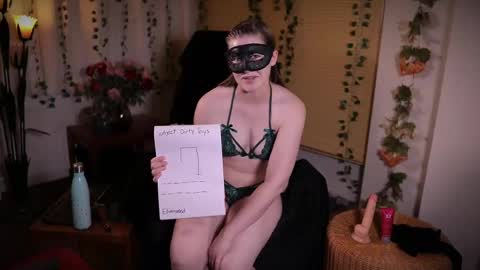 QuinnMonroe online show from 16, 12, 2024