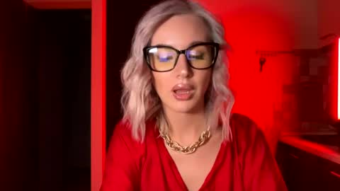 Snapshot of qusi28 chatting on 27, 2, 2025 qusi28 online show from 27, 2, 2025