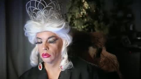 ViVaLuvLicious online show from 12, 1, 2025