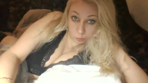 Snapshot of qwertyuio71919 chatting on 29, 6, 2026 qwertyui online show from 29, 6, 2026