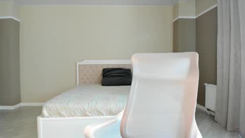 Leya online show from 10, 9, 2025