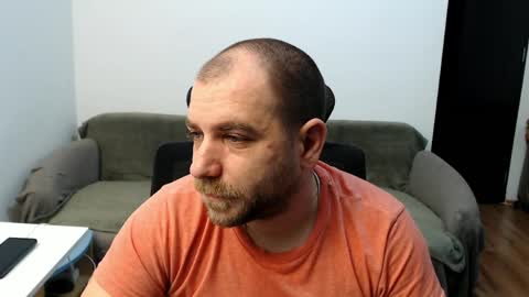 Snapshot of r0bila chatting on 11, 4, 2026 R0bila online show from 11, 4, 2026