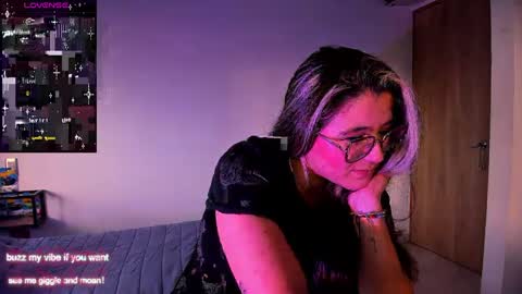 Snapshot of rachel_fo chatting on 26, 12, 2024 Rachel Foss online show from 26, 12, 2024