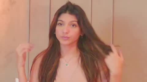 Snapshot of rachell_duque chatting on 5, 3, 2025 Rachell online show from 5, 3, 2025