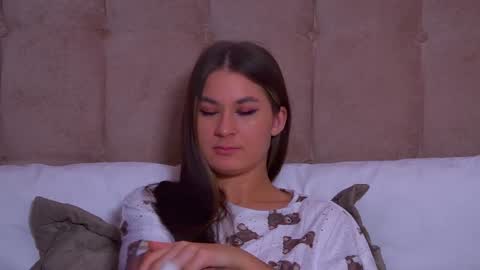 RachellSimpson online show from 17, 1, 2025