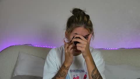 RachellSimpson online show from 16, 9, 2025