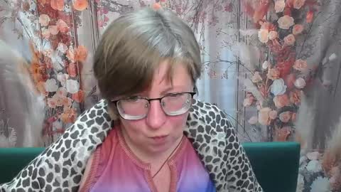 Snapshot of radachudna chatting on 2, 5, 2026 RadaChudna online show from 2, 5, 2026