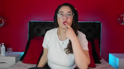 Snapshot of radiant_sapphire chatting on 9, 12, 2024 radiant_sapphire online show from 9, 12, 2024