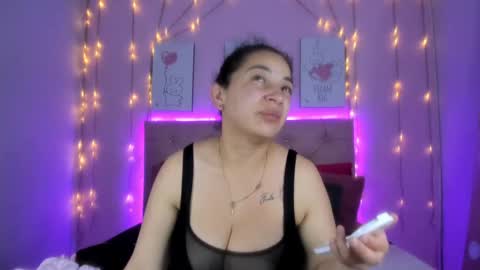 Snapshot of radiant_sapphire chatting on 4, 2, 2025 radiant_sapphire online show from 4, 2, 2025