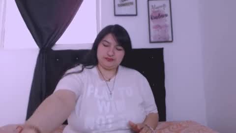 Snapshot of radiantgoddes chatting on 27, 9, 2025 radiantgoddes online show from 27, 9, 2025