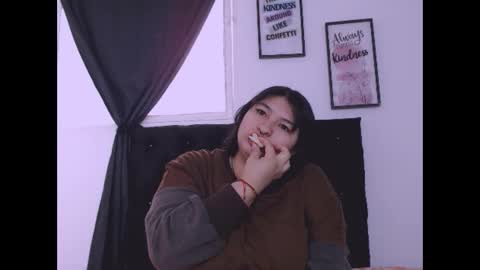 Snapshot of radiantgoddes chatting on 5, 10, 2025 radiantgoddes online show from 5, 10, 2025
