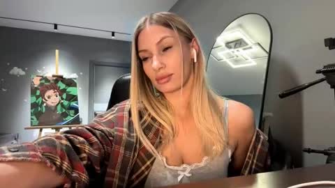 Mila online show from 2, 2, 2026