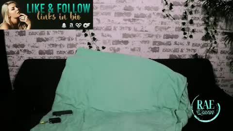 Rae Quinn and Doctor Dustin online show from 3, 4, 2026