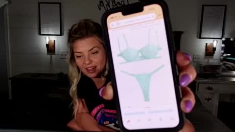 Rae Quinn and Doctor Dustin online show from 23, 4, 2026