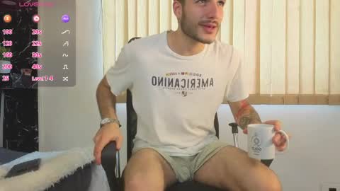 Snapshot of rafael_mendez chatting on 5, 6, 2026 R A F A E L online show from 5, 6, 2026