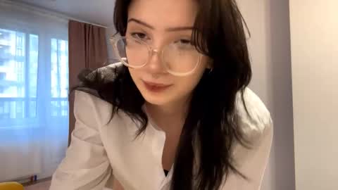 Riya online show from 14, 11, 2025