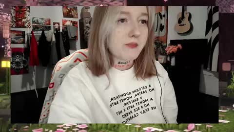 Snapshot of raiingurl chatting on 2, 10, 2025 Kate online show from 2, 10, 2025