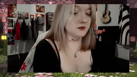 Snapshot of raiingurl chatting on 3, 10, 2025 Kate online show from 3, 10, 2025