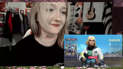 Snapshot of raiingurl chatting on 9, 10, 2025 Kate online show from 9, 10, 2025