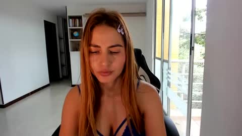 Jennyindependent model . online show from 4, 1, 2025